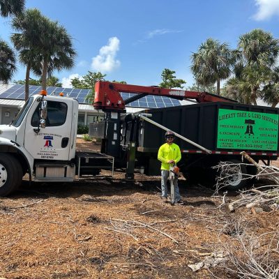 Grapple truck